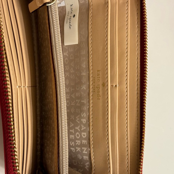 Kate Spade Rialto Place Neda
Clutch Wallet Red Croc Emb
Leather - Picture 8 of 11